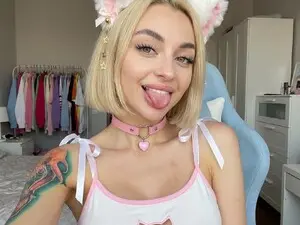 Myfreecams Adult Webcams of YourLizzyDoll