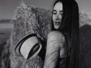 Myfreecams Live Sex Cam of Tutti_Frutt1