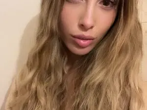 Myfreecams Sex Cam of Deidi_sweet