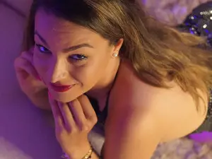 Myfreecams Watch Live Sex Cams of AvaCherry