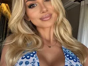 Myfreecams Adult Video Chat of CorneliaBaby