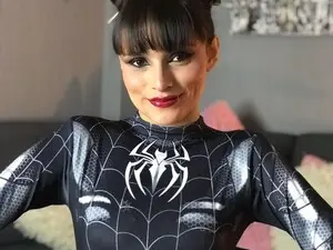 Myfreecams Live Sex Cam of Lucy_hess