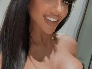 Myfreecams Watch Live Sex Cams of Erikabeee1