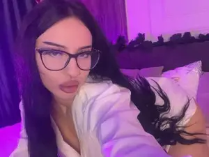 Myfreecams Watch Live Sex Cams of RavenFoxxy
