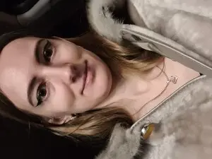 Myfreecams Watch Live Sex Cams of MiniSweetKt