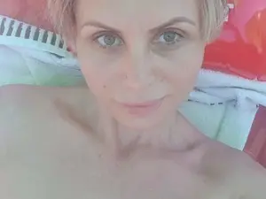 Myfreecams Sex Chat of Amidalla19