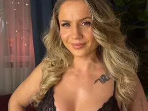 Myfreecams Live Porn of AdelineCarter