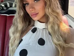 Myfreecams Best Webcam of NicolleBlake