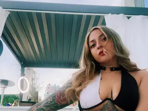 Myfreecams Adult Webcam of AriFoxGirl