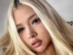 Myfreecams Free Porn Cam of Lilith_Petite