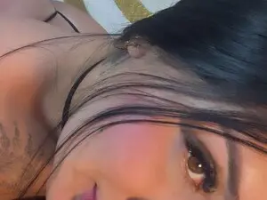 Myfreecams Sex Cam of Niinaortega