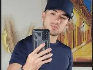 Streamate Free Porn Cam of TAYLORVISIOUS