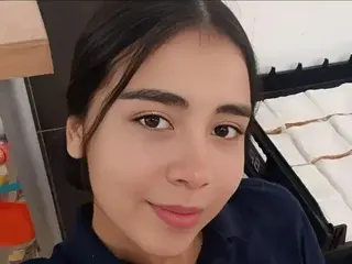 Streamate Nude Webcam of Danna_Petite