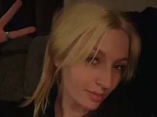 Streamate Sex Chat of LunethMirelda
