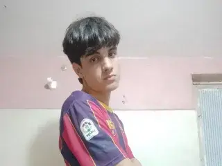 Streamate Sex Cam of Adri_hot