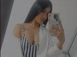 Streamate Sex Chat of meilyng_19