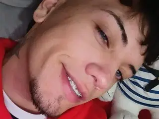 Streamate Adult Webcams of Y_apolo33