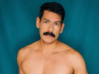 Streamate Free Live Porn of CoachBigDick