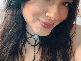 Streamate Live Sex of SophieCurvess