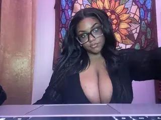 Streamate Adult Video Chat of MiyahPixel