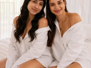 Streamate Free Porn Cam of SarayANDsara