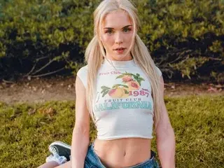 Streamate Live Sex Cam of DaiseyDesire