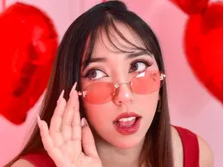 Streamate Adult Webcam of Emi_Star