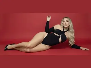 Streamate Free Porn Cam of DannikaSaenz