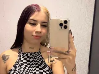 Streamate Sex Cam of AmazingRoom69