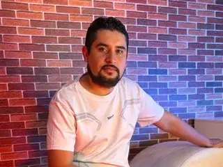 Streamate Watch Live Sex Cams of HaraldTurner