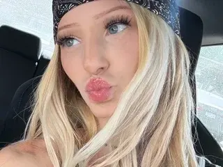 Streamate Sex Cam of theselenarainx