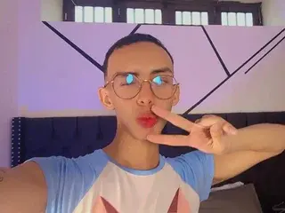 Streamate Free Porn Cam of EthanCoxx19