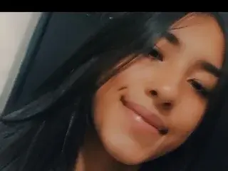 Streamate Live Sex of KiraaMoon69