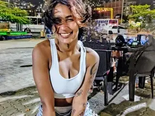 Streamate Free Porn Cam of SaraHottGirl69