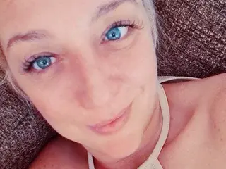 Streamate Live Sex Cam of LizaLive