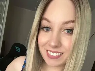 Streamate Live Sex Cam of Luna_Gaze