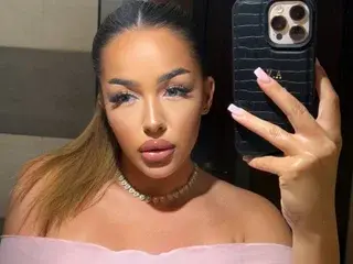 Streamate Adult Webcam of LisaLorenz