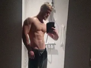 Streamate Watch Live Sex Cams of Mr_Mysterious69