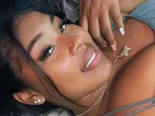 Streamate Sex Chat of HilaryWilsonn
