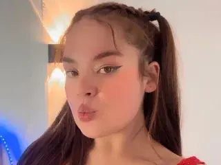 Streamate Sex Cam of Nikkinovacs