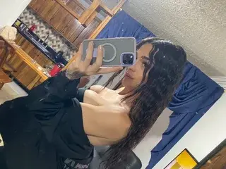 Streamate Free Porn Cam of ThaliJara