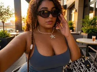 Streamate Free Porn Cam of ZaphiraVaelmont