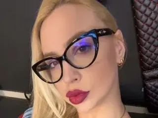 Streamate Free Live Porn of ollivia_smith