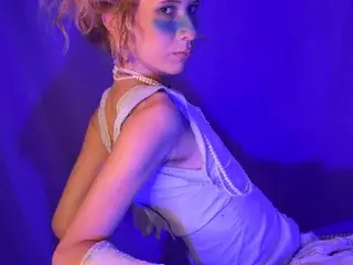 Streamate Nude Webcam of vivienne_hadid