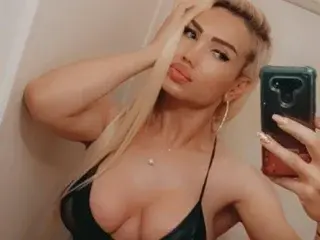 Streamate Nude Webcam of Arabictsmariam