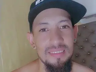 Streamate Private Sex Chat of Man_Latin_Big