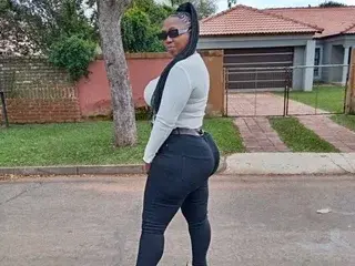 Streamate Free Live Porn of AFRICANCURVYBOOTYXXX