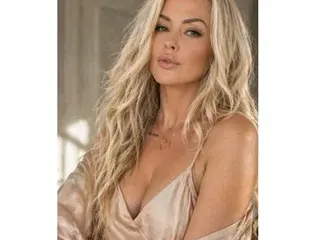 Streamate Sex Cam of NaughtyLeahUK