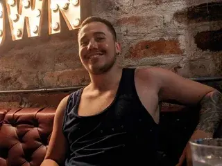 Streamate Adult Webcam of Foxxxman