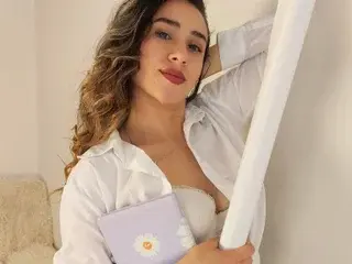 Streamate Watch Live Sex Cams of Ximena19